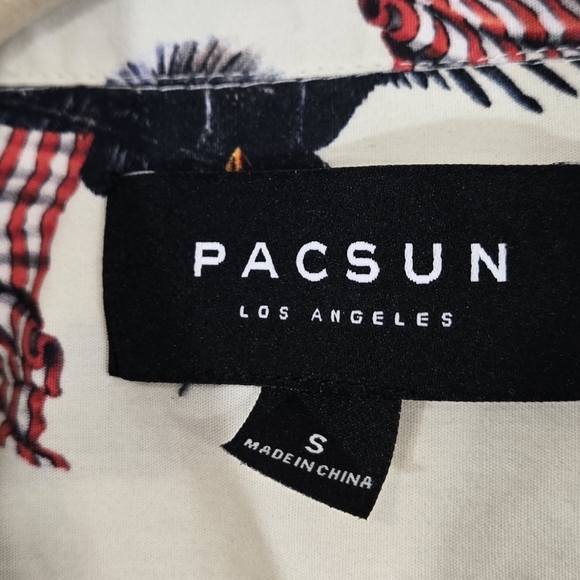 PACSUN Los Angeles Ivory Eagle American Flag Short Sleeve Button Shirt, Small - Picture 5 of 6
